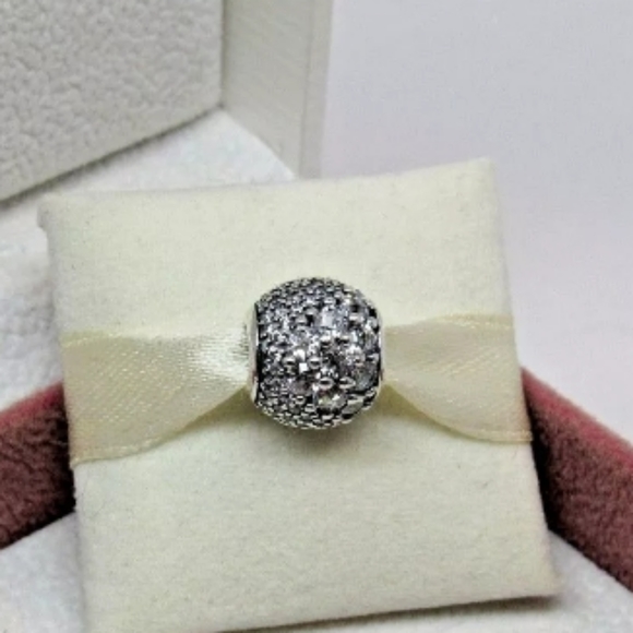 Pandora clear Enchanted pave charm. - Picture 4 of 8